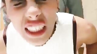 مصرية تناك في المكتب من الطيز وكافي
