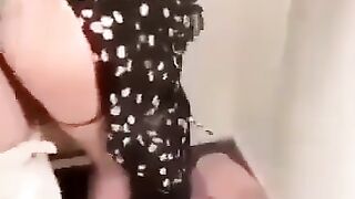 نيج في الحمام وكافي مع مراهقة يابانية
