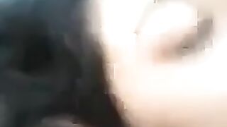 رجاله ماسكين واحده شرموطه وبيصوروها دك نيك في المزرعة